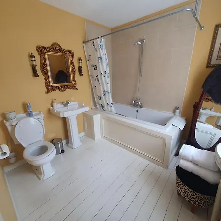 Проживание в семье The Retreat Guest Карлингфорд